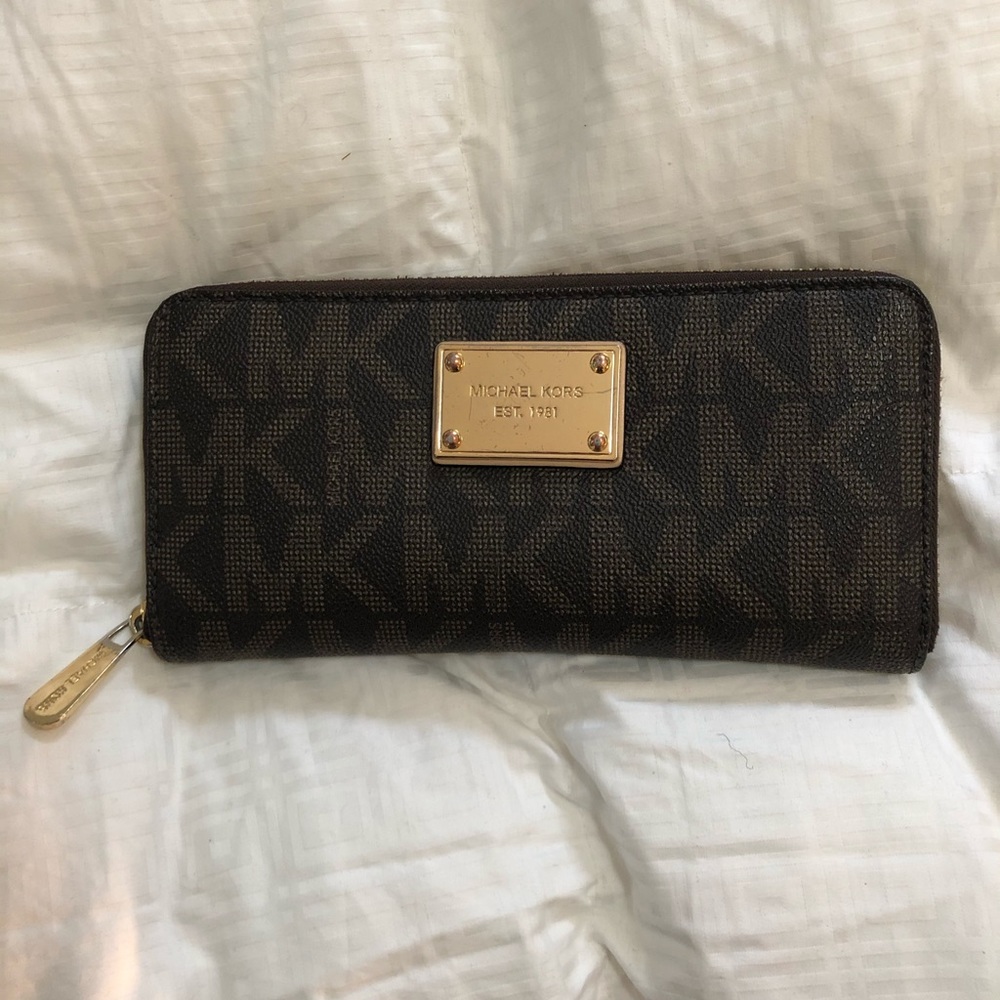 Cute Michael Kors Wallet 💖